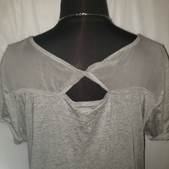 Torrid 2X Gray open back dagger love heart tee - Picture 4 of 8